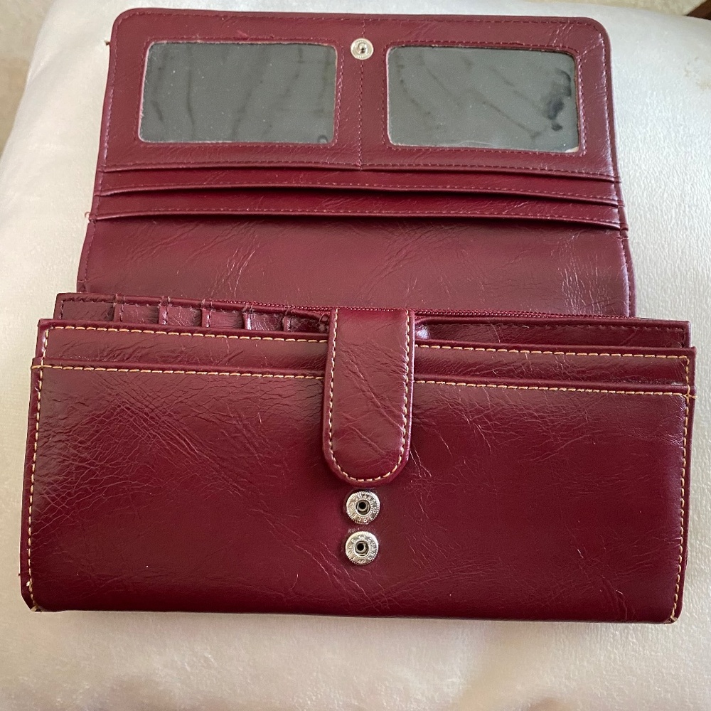 Via Roma Vintage Wallet Zippered Clutch Burgundy Snap Pockets Compartments